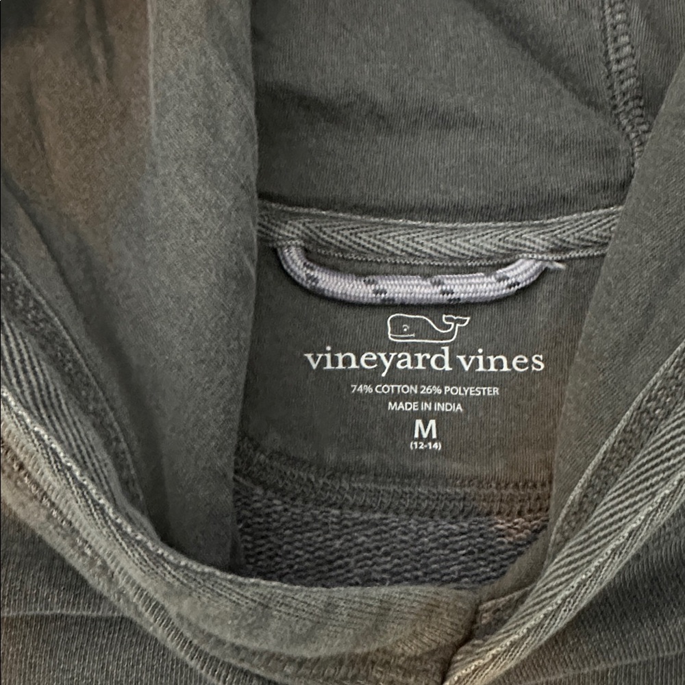 Vineyard Vines Boys Charcoal Hoodie size Medium in great condition - Picture 2 of 4